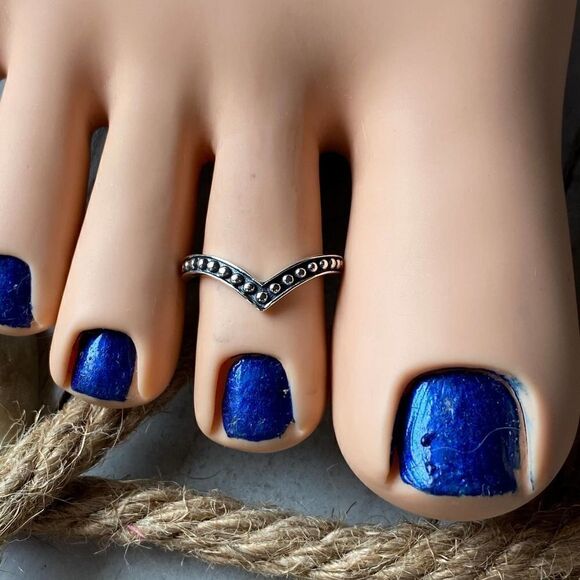 Sterling Silver V Shaped Dotted Toe Ring - Picture 2 of 3